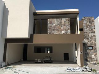 CASA EN VENTA  LA JOYA CARRETERA NACIONAL MONTERREY N L