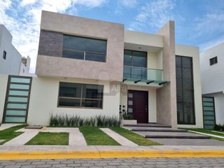 Casa nueva en venta, Metepec, Fraccionamiento San Ángel
