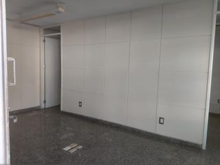 Oficinas desde 50 m² dentro del Fracc. Costa de Oro. Excelente presentacion