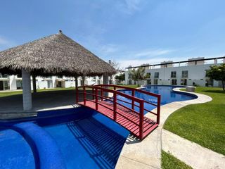 Casa nueva en venta  con alberca y área verde muy amplia en Yautepec