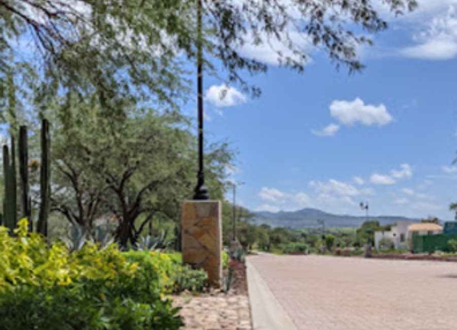 TERRENO RESIDENCIAL CAMPESTRE DE OPORTUNIDAD ! A 10 MIN DE GUANAJUATO