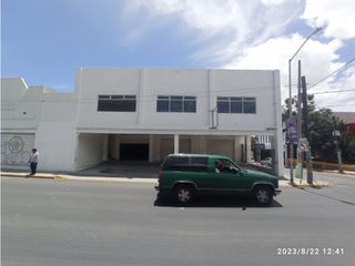 Se renta amplio local en Abasolo, en Pachuca. Ideal para mayoristas.
