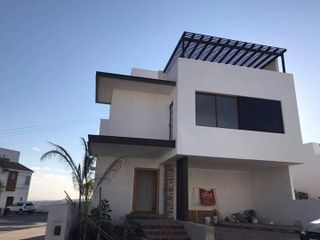 Hermosa, Milenio III, Roof Garden, Alberca, 3 recámaras, Estudio, 3 baños, LUJO!