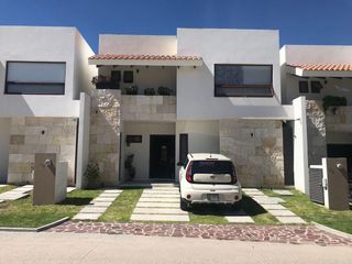 VENTA CASA CON INQUILINO  QUERETARO ALTOZANO METEORO