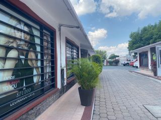 Plaza Comercial Venta con 10 locales Bernardo Quintana Querétaro