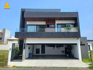 Casa Premium con Alberca y Roofgarden en el Fraccionamiento Playas del Conchal, Ver.