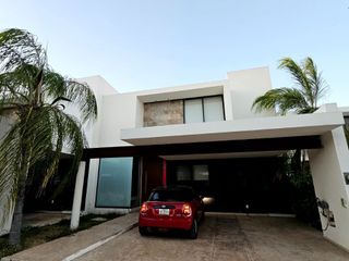 CASA EN VENTA, TEMOZÓN NORTE. 4 RECAMARAS, ENTREGA INMEDIATA