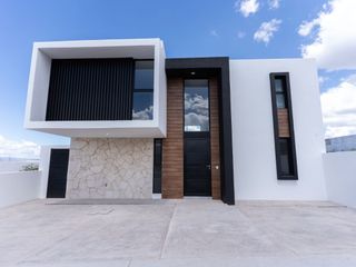 Casa en Zibatá Querétaro con sala y vestíbulo a doble altura  IG
