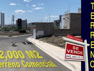 Se Vende Terreno Comercial de 2,000 m2 en Juriquilla, Frente a H.E.B,Ubicadísimo