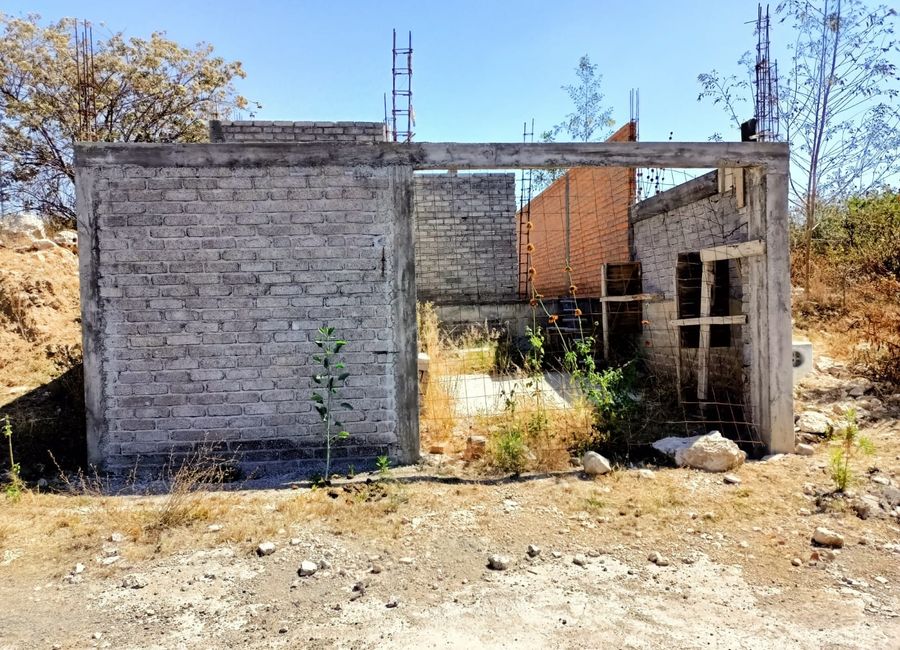 EN COL. LOS OLIVOS, MORELIA MICHOACÁN. TERRENO EN VENTA.