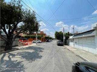 Local Comericla en Renta en Queretaro, Constituyentes LC 24-2332