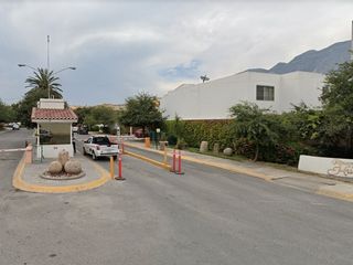 Casa Fracc. Rincón de Las Huertas, Santa Catarina, Nuevo León. *Remate Bancario*
