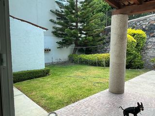 En Venta Casa en Colinas del Bosque, 3 Recamaras, Jardín, Estudio en PB, 3.5 Bañ