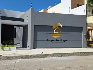 Casa en Venta en Residencial Santa Bárbara, Colima