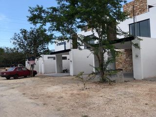 Casa en venta zona de Temozón norte de 3 habitaciones