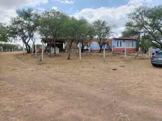 SUR, VENDO TERRENO CON CASITA DE CAMPO