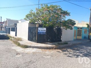 Casa en Venta, esquina, 3 recamaras, área de San Lorenzo Cd Juárez Chihuahua