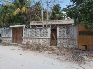 Terreno con construcción en venta en el Cuyo