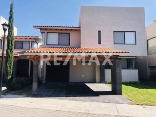 CASA EN VENTA EN CLUB DE GOLF BALVANERA POLO Y COUNTRY QUERETARO RCV231011-GM - (3)