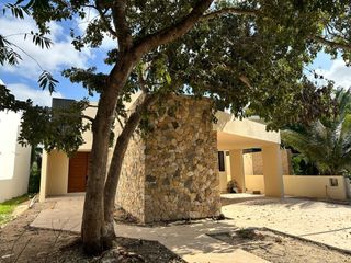 Se vende casa nueva para estrenar en Privada frente a la Isla Merida Yucatan