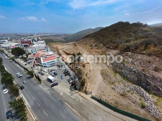 Venta Terreno Comercial - Zona Esmeralda - Bosque Esmeralda - Atizapán - EDOMEX