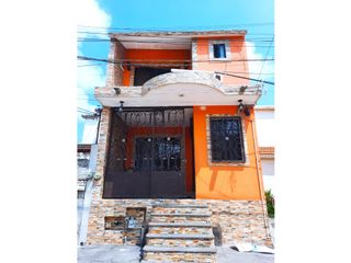 Casa en venta en col. Insurgentes (puertas coloradas) Tampico, Tamps.