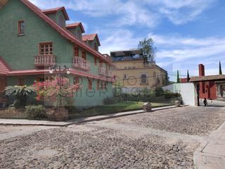 Casa en venta en San Miguel de Allende con 3 niveles,.