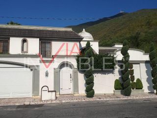 Casa En Venta En Contry La Silla, Guadalupe, Nuevo León