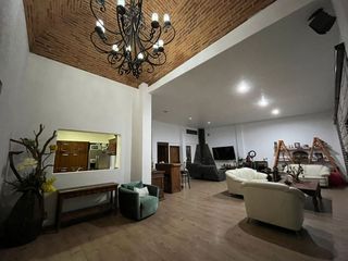 Casa en Venta Fraccionamiento Los Robles, Zapopan