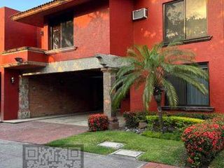 Increíble casa estilo mexicano contemporáneo en venta de 3 niveles, Fracc. Las Granjas, Veracruz, Veracruz.