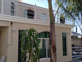Residencia en Venta en Colinas del Bosque, Terreno 500 m2, Despacho, Jardín..