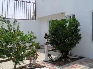 Linda Casa en Mediterráneo, 3 Habitaciones, Recamara en Planta Baja, Jardín..