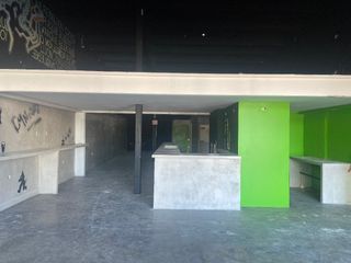 Renta - Local comercial en Av Andrés Gracia Lavín