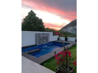 Exclusiva Casa en Venta en Colinas del Valle en Monterrey