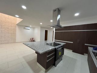 Casa nueva lista para entregar en privada residencial en Playa del Carmen (1190)