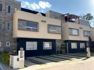 Renta Casa 3 pisos en Villas Xaltipa 2A
