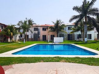 Casa a la venta en Veracruz, Geo Villas Los Pinos con alberca y amenidades