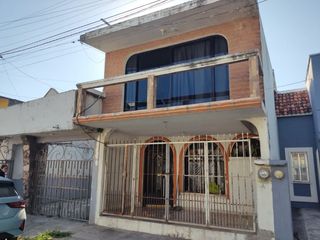 Casa DOS NIVELES en VENTA Fracc. Rio Medio II, Veracruz. CERCA DE DIVERTIPLAZA
