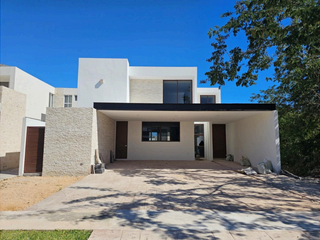 Casa en venta Mérida Yucatán, Privada Parque Natura  213