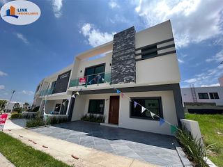 Amplia Casa New en Venta La Cima Zapopan