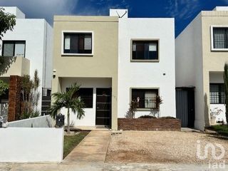 CASA EN VENTA  Gran San Pedro Cholul  al Norte de Mérida Yucatán