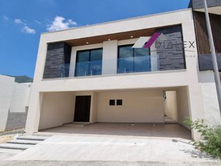 Mítica Residencial -CARRETERA NACIONAL- Casa en Venta Zona Sur de Monterrey N.L.