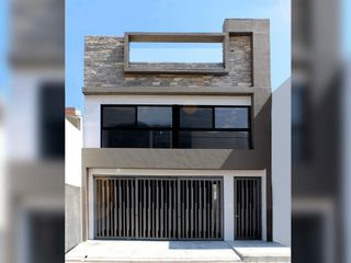 CASA EN VENTA  PRIVADA DEL PARQUE  SAN PEDRO GARZA GARCÍA  N L  $7,800,000