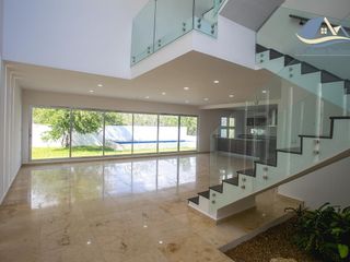 Casa en venta en Cancun Country club ALRZ2081