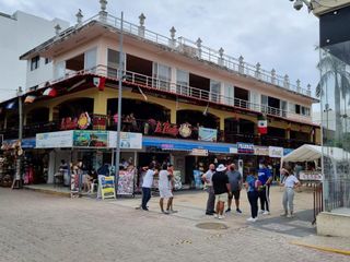 Edificio comercial con excelente ubicación en 5° Avenida y Constituyentes, Playa del Carmen P3592