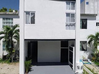 Edificio con 5 Estudios en venta en Playa del Carmen