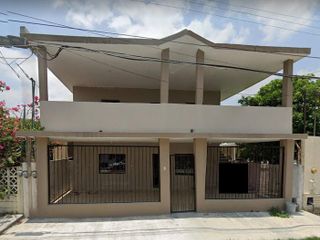 Venta Amplia  Casa, Col. Lázaro Cárdenas Cadereyta N.L