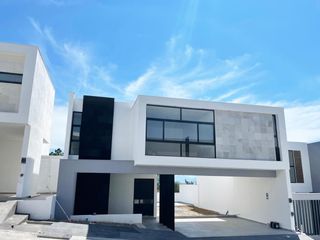 CASA EN VENTA COLONIA CASTAÑOS DEL VERGEL ZONA CARRETERA NACIONAL MONTERREY