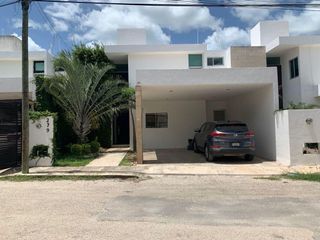 Casa en venta Mérida, Santa Gertrudis Copó, entrega inmediata, 3 hab y alberca