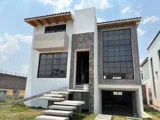Se vende casa en Condado Del Valle, Metepec, Toluca, Estado de México